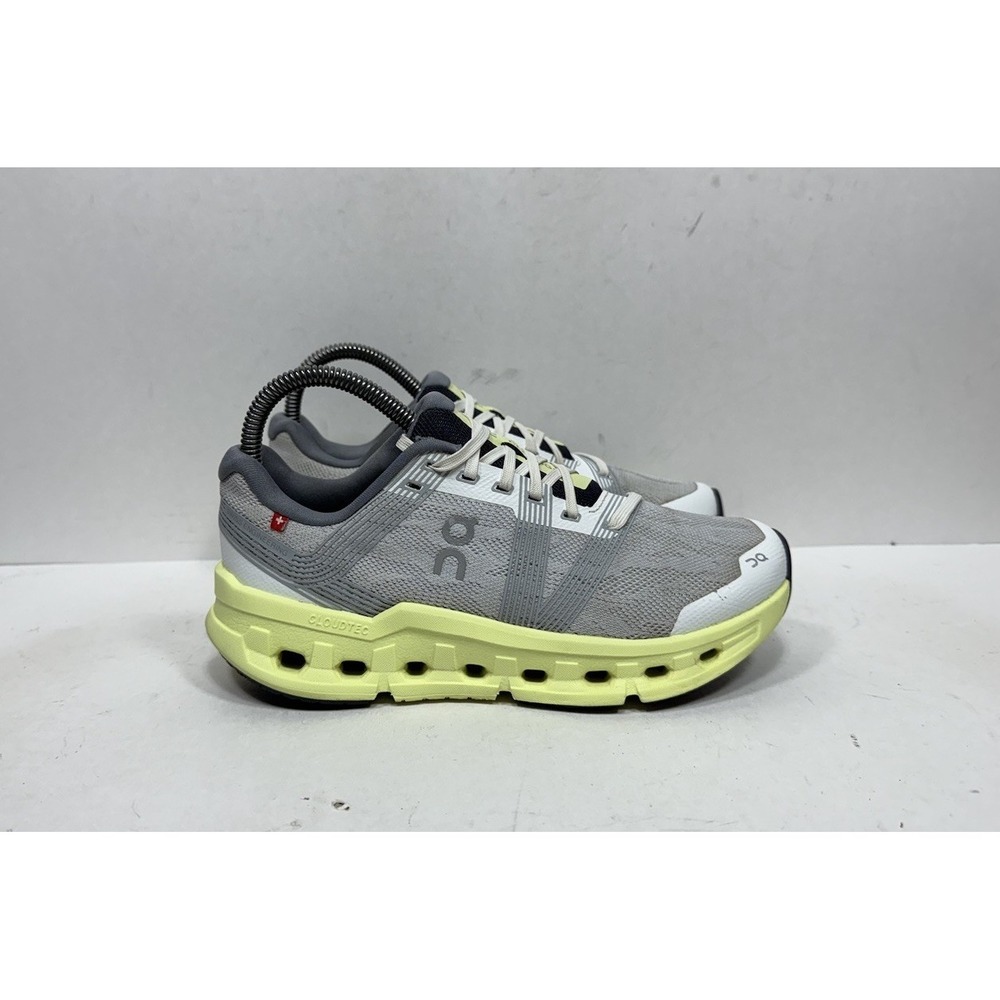 On Cloudgo Frost Hay 55.98232 Speedboard Running Shoes Women's Size 6 Cloud